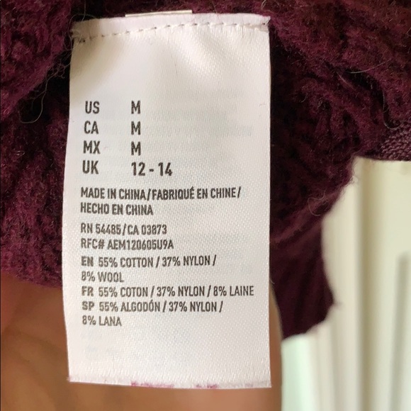 American Eagle Turtleneck Sweater - Picture 6 of 6